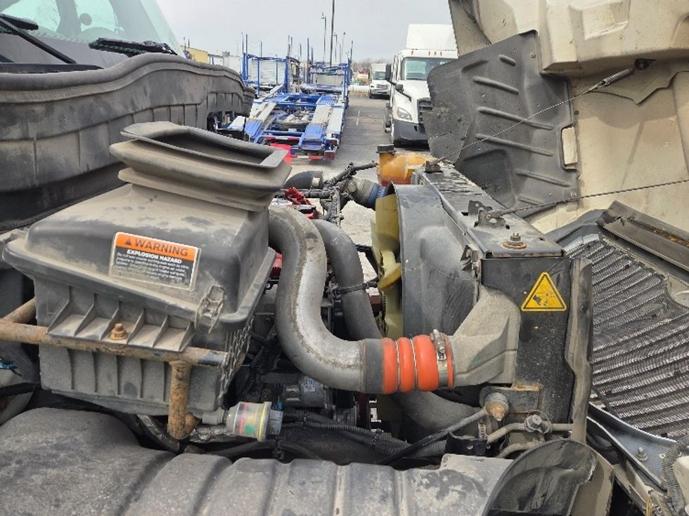 Medium Duty Box Truck-Light and Medium Duty Trucks-International-2019-4300-Kansas City-MO-279,706\n\t\tmiles-$ 29,250 - Image 23