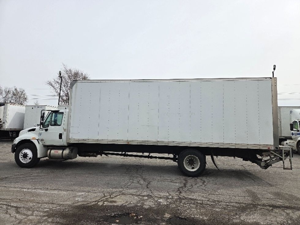 Medium Duty Box Truck-Light and Medium Duty Trucks-International-2019-4300-Kansas City-MO-279,706\n\t\tmiles-$ 29,250 - Image 4