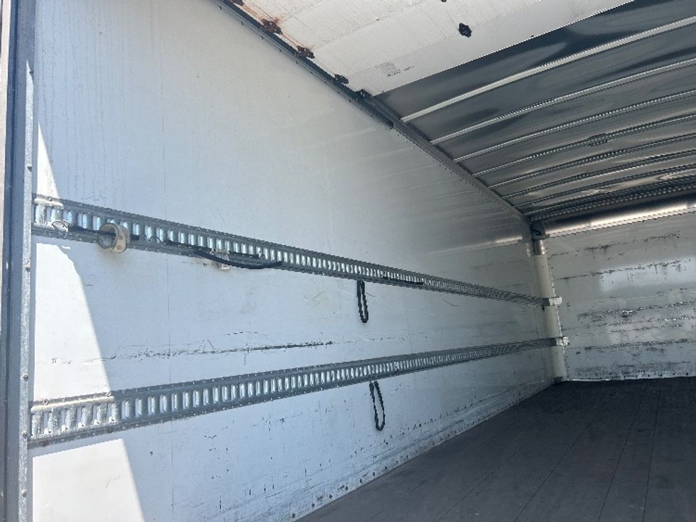 Medium Duty Box Truck-Light and Medium Duty Trucks-International-2019-4300-Kansas City-MO-30,763\n\t\tmiles-$ 50,750 - Image 11