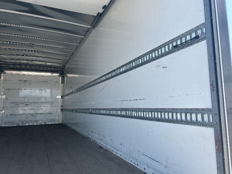 Medium Duty Box Truck-Light and Medium Duty Trucks-International-2019-4300-Kansas City-MO-30,763\n\t\tmiles-$ 50,750 - Image 12