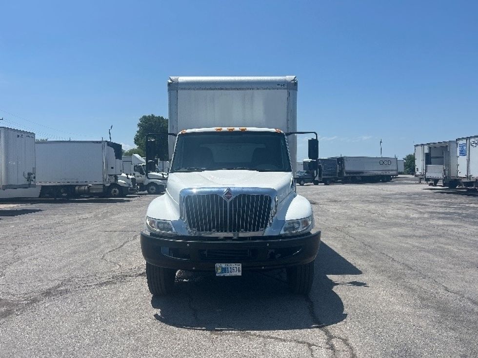 Medium Duty Box Truck-Light and Medium Duty Trucks-International-2019-4300-Kansas City-MO-30,763\n\t\tmiles-$ 50,750 - Image 2