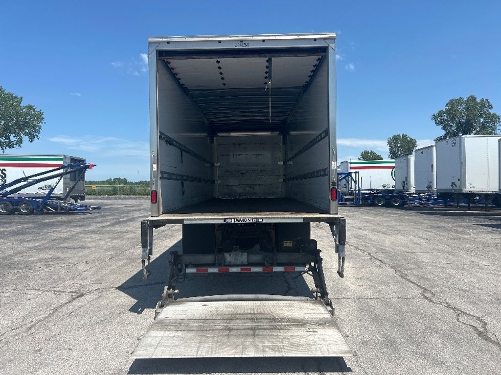 Medium Duty Box Truck-Light and Medium Duty Trucks-International-2019-4300-Kansas City-MO-30,763\n\t\tmiles-$ 50,750 - Image 9