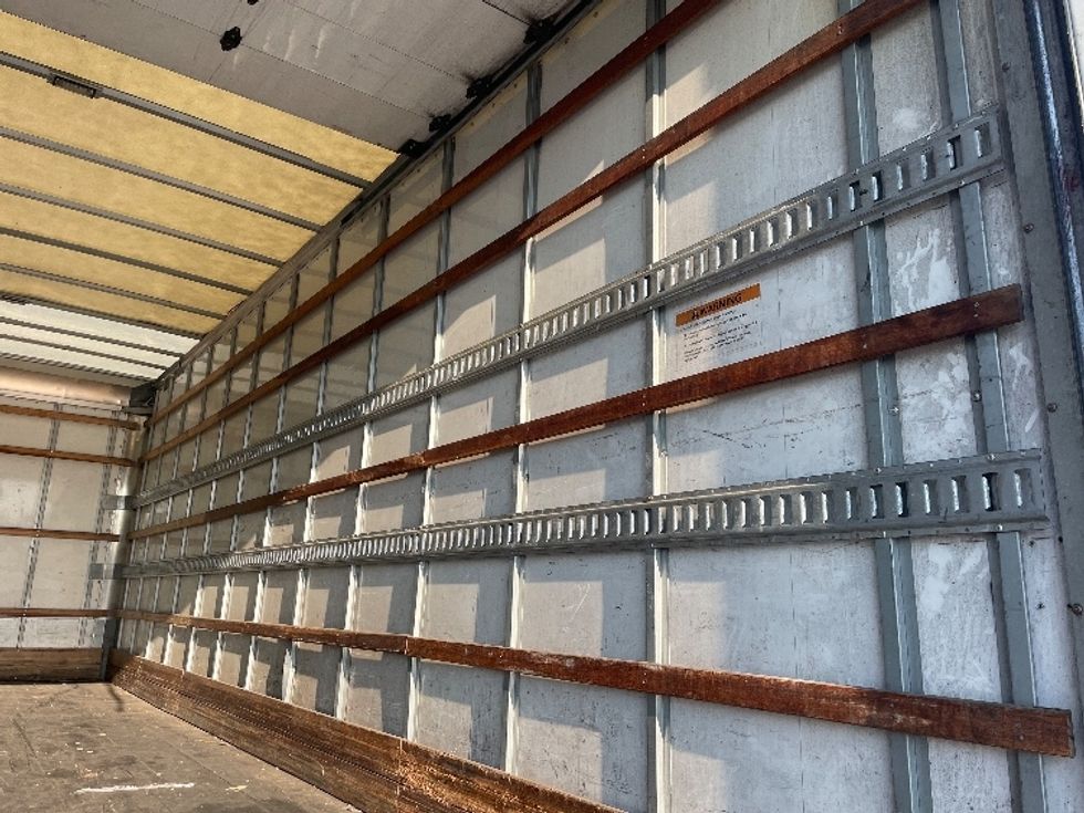 Medium Duty Box Truck-Light and Medium Duty Trucks-International-2019-4300-Katy-TX-109,397\n\t\tmiles-$ 51,750 - Image 12