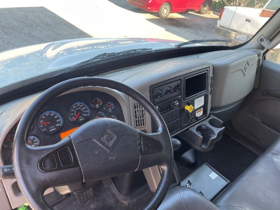Medium Duty Box Truck-Light and Medium Duty Trucks-International-2019-4300-Katy-TX-109,397\n\t\tmiles-$ 51,750 - Image 18