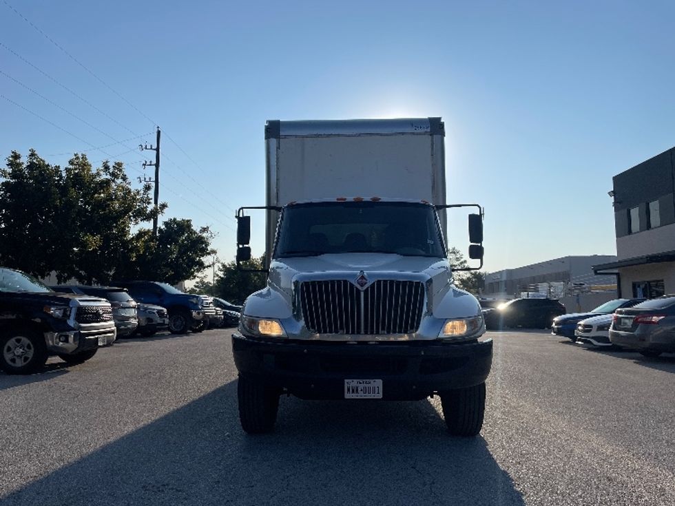 Medium Duty Box Truck-Light and Medium Duty Trucks-International-2019-4300-Katy-TX-109,397\n\t\tmiles-$ 51,750 - Image 2