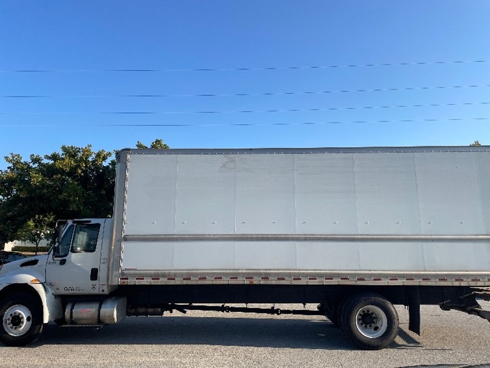 Medium Duty Box Truck-Light and Medium Duty Trucks-International-2019-4300-Katy-TX-109,397\n\t\tmiles-$ 51,750 - Image 4