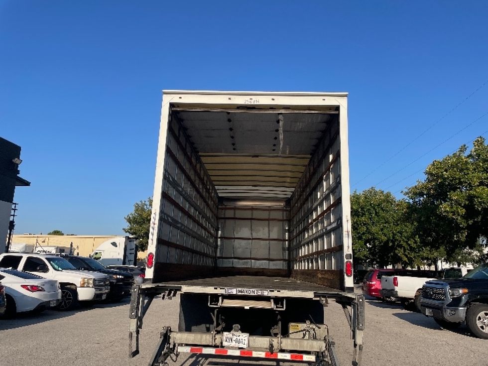 Medium Duty Box Truck-Light and Medium Duty Trucks-International-2019-4300-Katy-TX-109,397\n\t\tmiles-$ 51,750 - Image 8