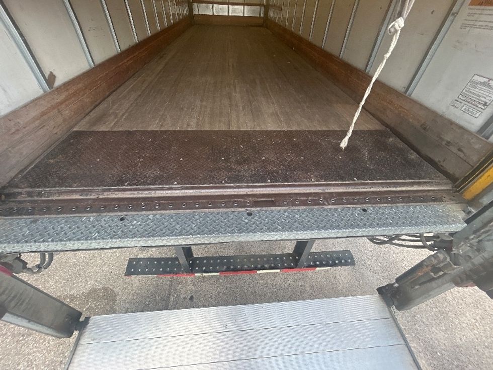Medium Duty Box Truck-Light and Medium Duty Trucks-International-2019-4300-Katy-TX-119,982\n\t\tmiles-$ 57,500 - Image 10