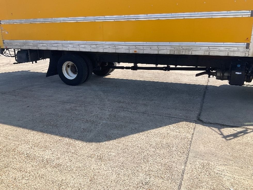 Medium Duty Box Truck-Light and Medium Duty Trucks-International-2019-4300-Katy-TX-119,982\n\t\tmiles-$ 57,500 - Image 14