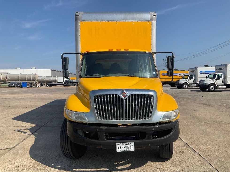 Medium Duty Box Truck-Light and Medium Duty Trucks-International-2019-4300-Katy-TX-119,982\n\t\tmiles-$ 57,500 - Image 2