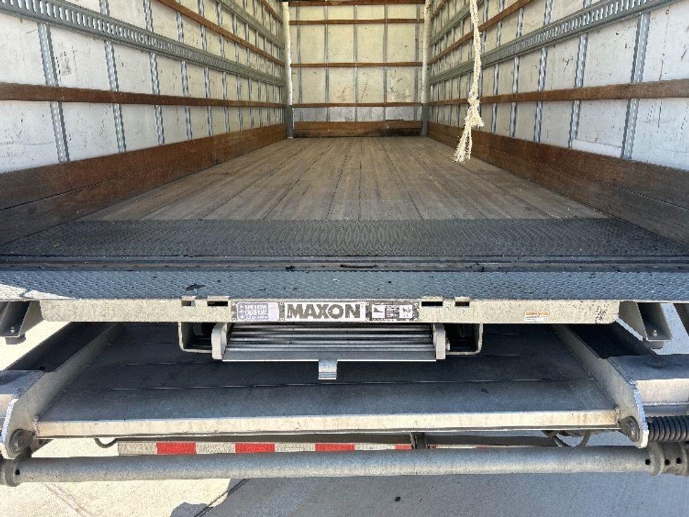 Medium Duty Box Truck-Light and Medium Duty Trucks-International-2019-4300-Katy-TX-174,017\n\t\tmiles-$ 43,750 - Image 10