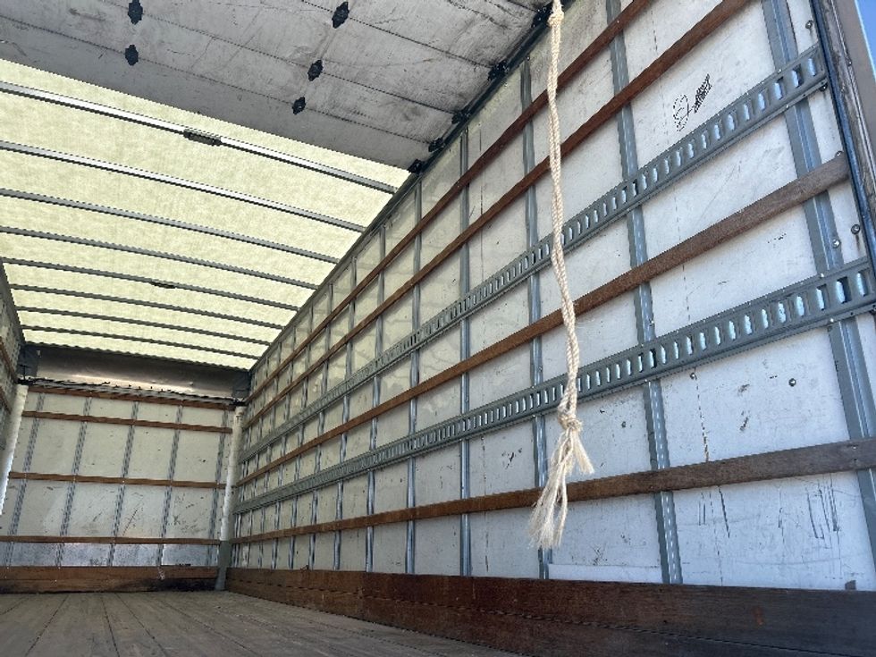 Medium Duty Box Truck-Light and Medium Duty Trucks-International-2019-4300-Katy-TX-174,017\n\t\tmiles-$ 43,750 - Image 12