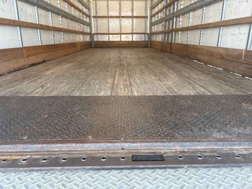 Medium Duty Box Truck-Light and Medium Duty Trucks-International-2019-4300-Katy-TX-236,567\n\t\tmiles-$ 33,500 - Image 10