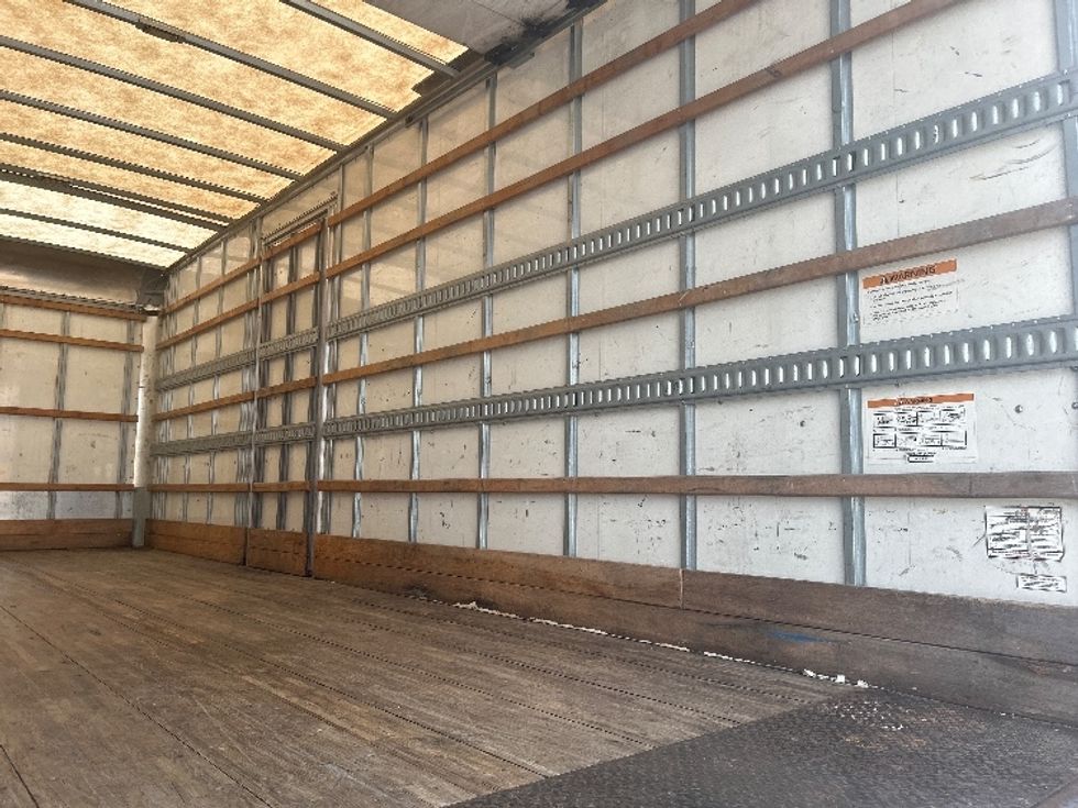 Medium Duty Box Truck-Light and Medium Duty Trucks-International-2019-4300-Katy-TX-236,567\n\t\tmiles-$ 33,500 - Image 12
