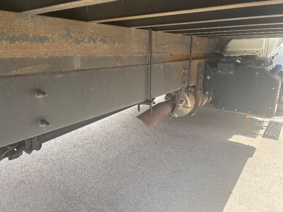 Medium Duty Box Truck-Light and Medium Duty Trucks-International-2019-4300-Katy-TX-236,567\n\t\tmiles-$ 33,500 - Image 14