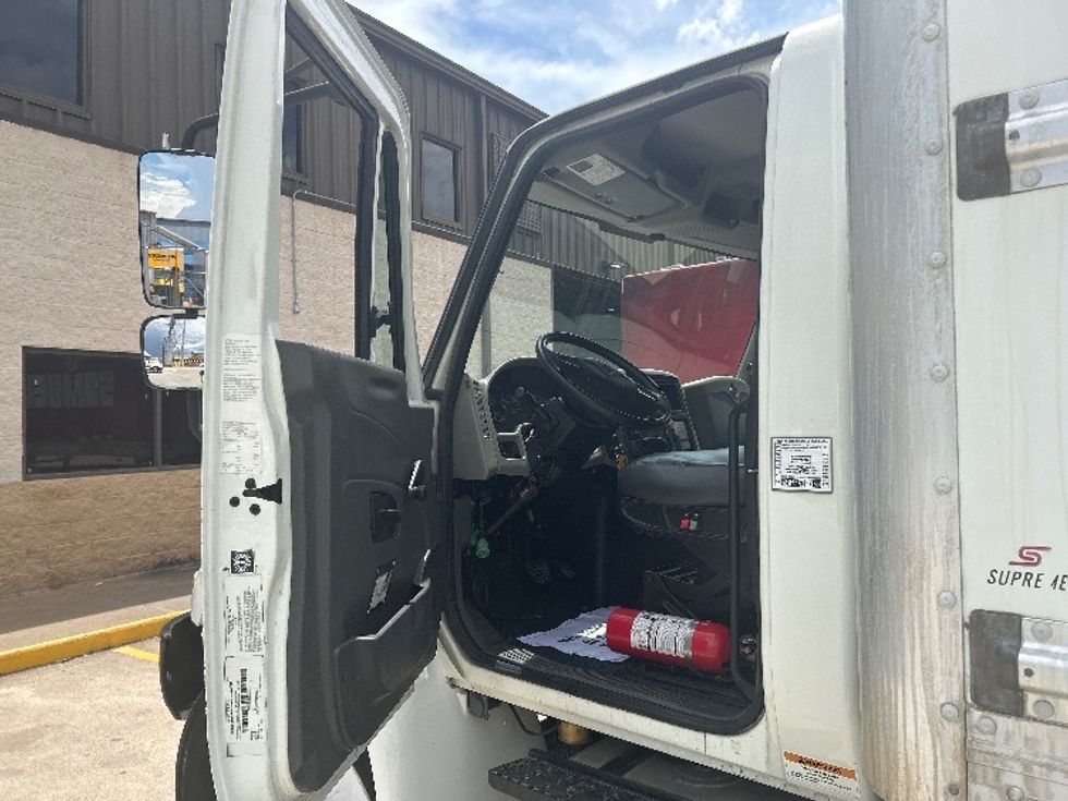 Medium Duty Box Truck-Light and Medium Duty Trucks-International-2019-4300-Katy-TX-236,567\n\t\tmiles-$ 33,500 - Image 16