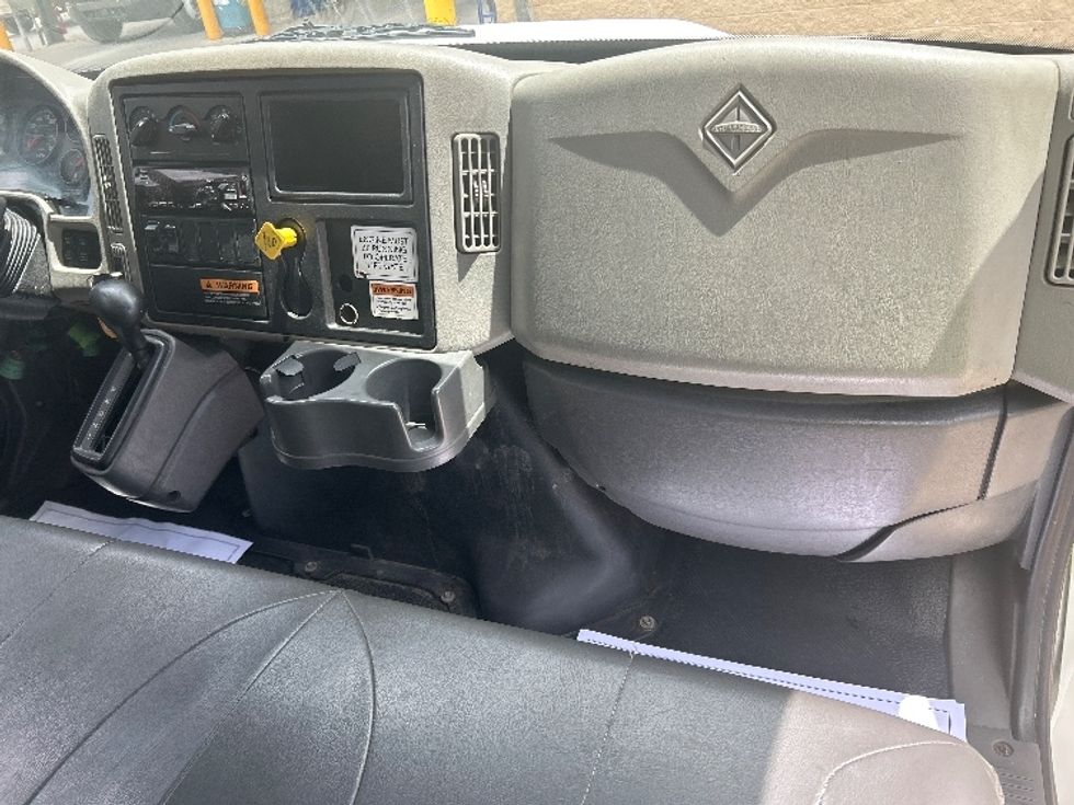 Medium Duty Box Truck-Light and Medium Duty Trucks-International-2019-4300-Katy-TX-236,567\n\t\tmiles-$ 33,500 - Image 20