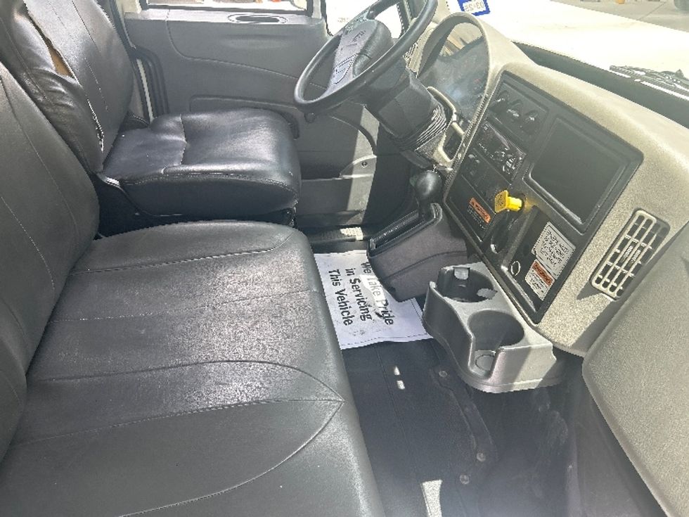 Medium Duty Box Truck-Light and Medium Duty Trucks-International-2019-4300-Katy-TX-236,567\n\t\tmiles-$ 33,500 - Image 21