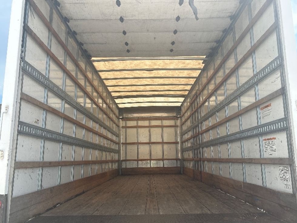 Medium Duty Box Truck-Light and Medium Duty Trucks-International-2019-4300-Katy-TX-236,567\n\t\tmiles-$ 33,500 - Image 8