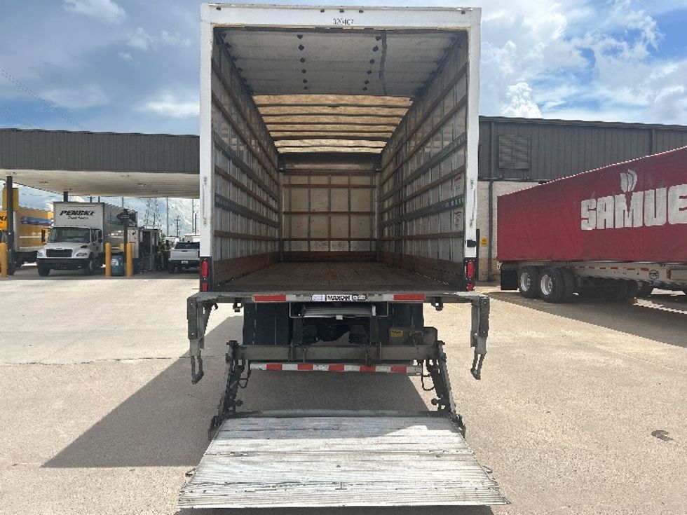 Medium Duty Box Truck-Light and Medium Duty Trucks-International-2019-4300-Katy-TX-236,567\n\t\tmiles-$ 33,500 - Image 9