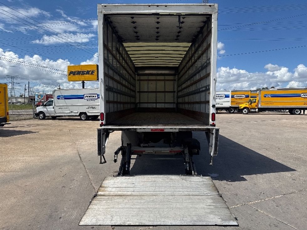 Medium Duty Box Truck-Light and Medium Duty Trucks-International-2019-4300-Katy-TX-237,365\n\t\tmiles-$ 34,000 - Image 9