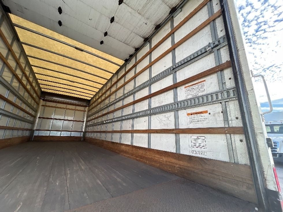 Medium Duty Box Truck-Light and Medium Duty Trucks-International-2019-4300-Katy-TX-72,443\n\t\tmiles-$ 55,250 - Image 12