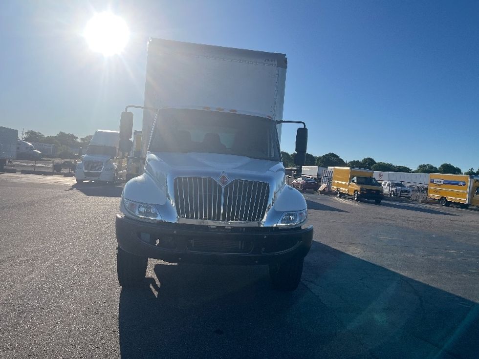Medium Duty Box Truck-Light and Medium Duty Trucks-International-2019-4300-Lansing-MI-146,720\n\t\tmiles-$ 43,750 - Image 2