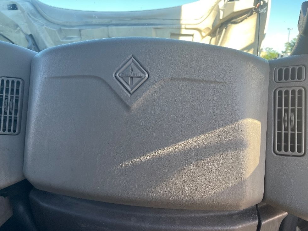 Medium Duty Box Truck-Light and Medium Duty Trucks-International-2019-4300-Lansing-MI-146,720\n\t\tmiles-$ 43,750 - Image 20