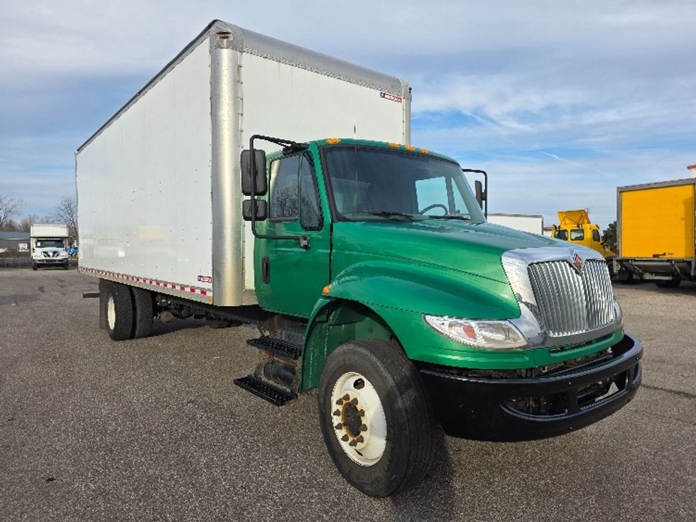 Medium Duty Box Truck-Light and Medium Duty Trucks-International-2019-4300-Lansing-MI-168,361\n\t\tmiles-$ 37,750 - Image 1