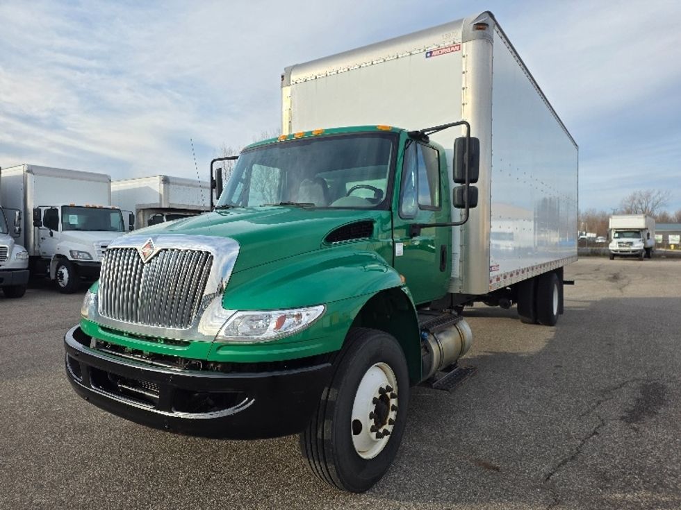 Medium Duty Box Truck-Light and Medium Duty Trucks-International-2019-4300-Lansing-MI-168,361\n\t\tmiles-$ 37,750 - Image 3