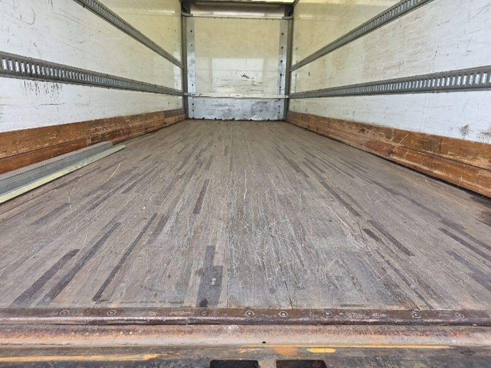 Medium Duty Box Truck-Light and Medium Duty Trucks-International-2019-4300-Lansing-MI-168,361\n\t\tmiles-$ 37,750 - Image 9