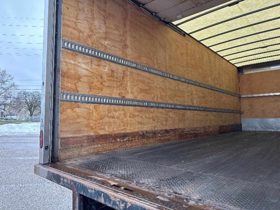 Medium Duty Box Truck-Light and Medium Duty Trucks-International-2019-4300-Lansing-MI-185,134\n\t\tmiles-$ 31,000 - Image 10