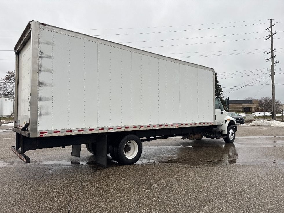 Medium Duty Box Truck-Light and Medium Duty Trucks-International-2019-4300-Lansing-MI-185,134\n\t\tmiles-$ 31,000 - Image 12