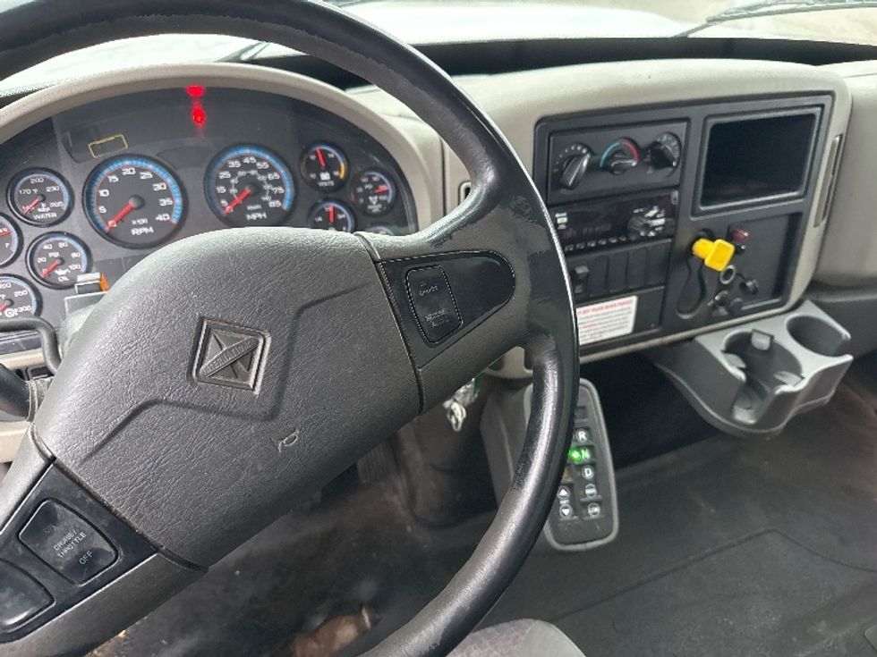 Medium Duty Box Truck-Light and Medium Duty Trucks-International-2019-4300-Lansing-MI-185,134\n\t\tmiles-$ 31,000 - Image 16