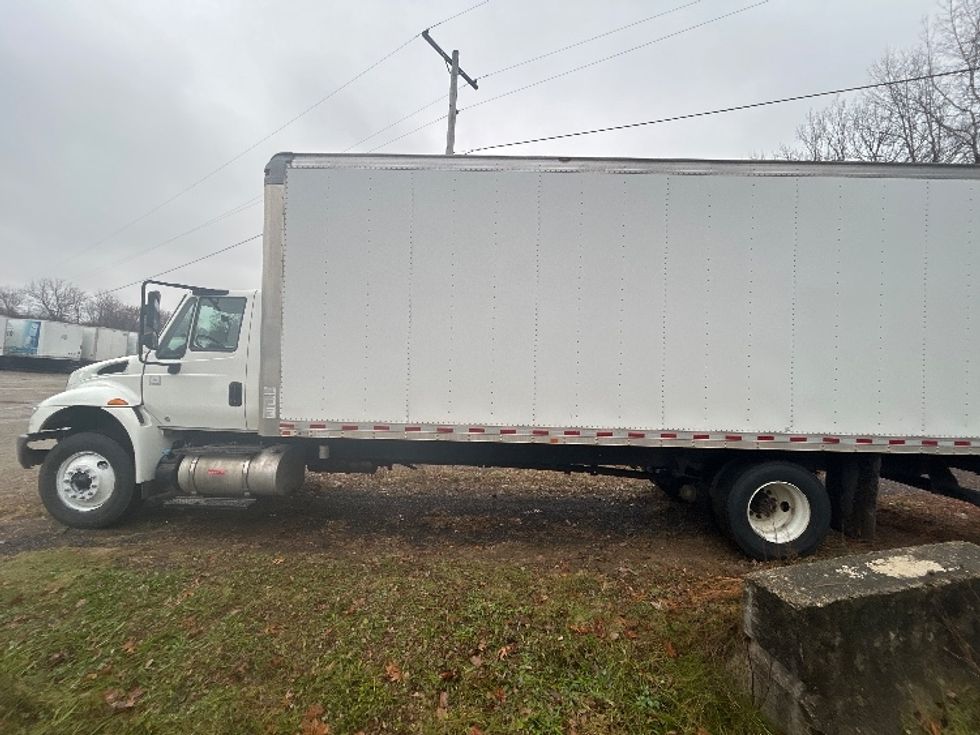 Medium Duty Box Truck-Light and Medium Duty Trucks-International-2019-4300-Lansing-MI-197,558\n\t\tmiles-$ 38,250 - Image 15