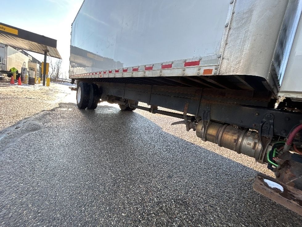 Medium Duty Box Truck-Light and Medium Duty Trucks-International-2019-4300-Lansing-MI-275,181\n\t\tmiles-$ 27,000 - Image 14