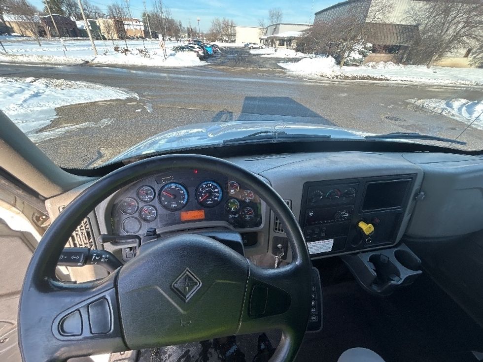 Medium Duty Box Truck-Light and Medium Duty Trucks-International-2019-4300-Lansing-MI-275,181\n\t\tmiles-$ 27,000 - Image 18