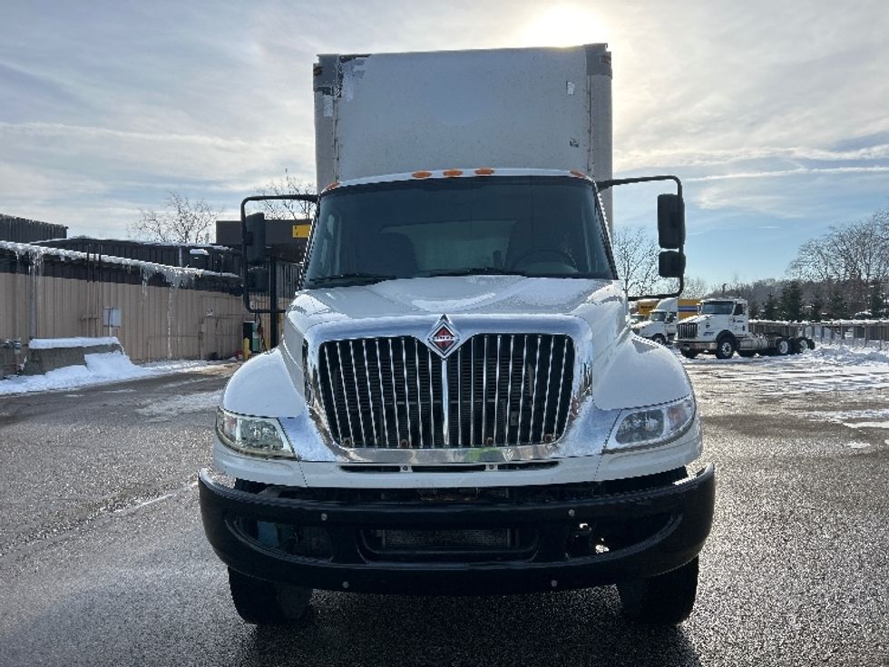 Medium Duty Box Truck-Light and Medium Duty Trucks-International-2019-4300-Lansing-MI-275,181\n\t\tmiles-$ 27,000 - Image 2