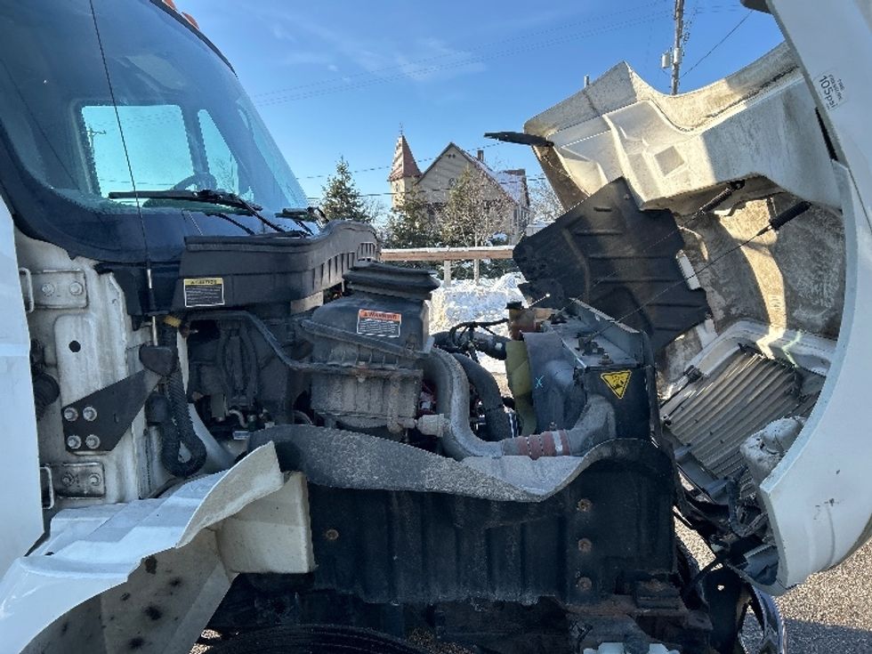 Medium Duty Box Truck-Light and Medium Duty Trucks-International-2019-4300-Lansing-MI-275,181\n\t\tmiles-$ 27,000 - Image 23