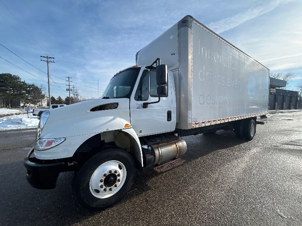 Medium Duty Box Truck-Light and Medium Duty Trucks-International-2019-4300-Lansing-MI-275,181\n\t\tmiles-$ 27,000 - Image 3