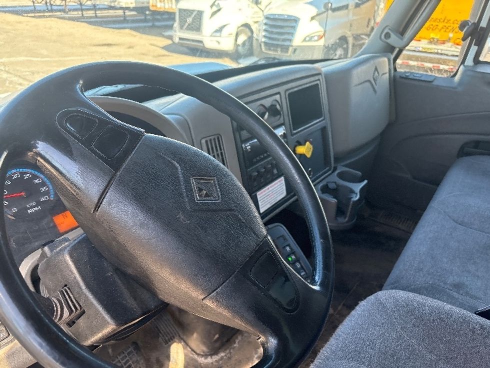 Medium Duty Box Truck-Light and Medium Duty Trucks-International-2019-4300-Lansing-MI-302,973\n\t\tmiles-$ 23,500 - Image 17