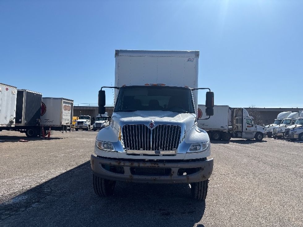 Medium Duty Box Truck-Light and Medium Duty Trucks-International-2019-4300-Lansing-MI-302,973\n\t\tmiles-$ 23,500 - Image 2