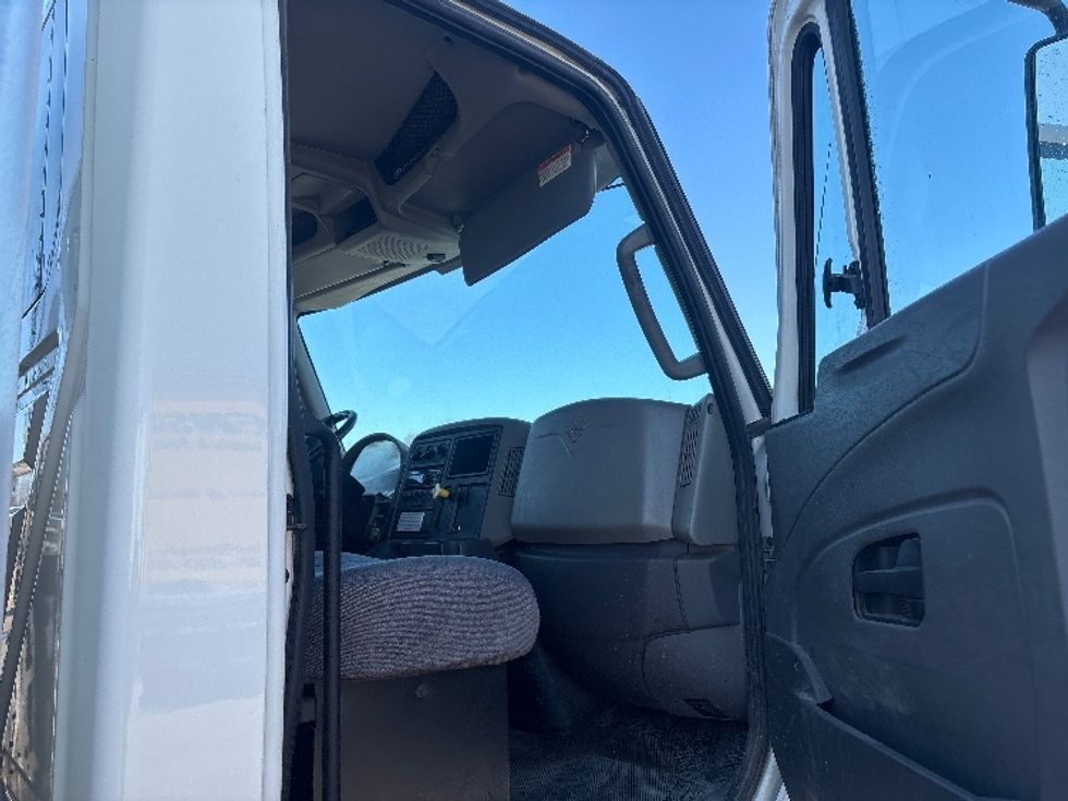 Medium Duty Box Truck-Light and Medium Duty Trucks-International-2019-4300-Lansing-MI-302,973\n\t\tmiles-$ 23,500 - Image 20