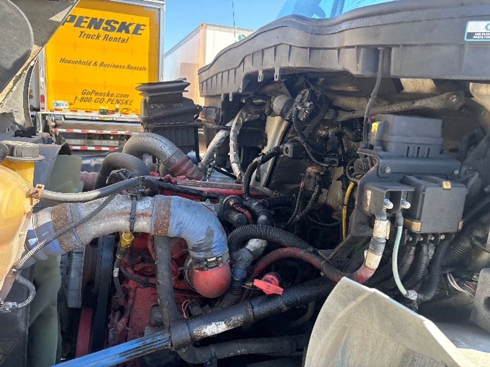 Medium Duty Box Truck-Light and Medium Duty Trucks-International-2019-4300-Lansing-MI-302,973\n\t\tmiles-$ 23,500 - Image 24