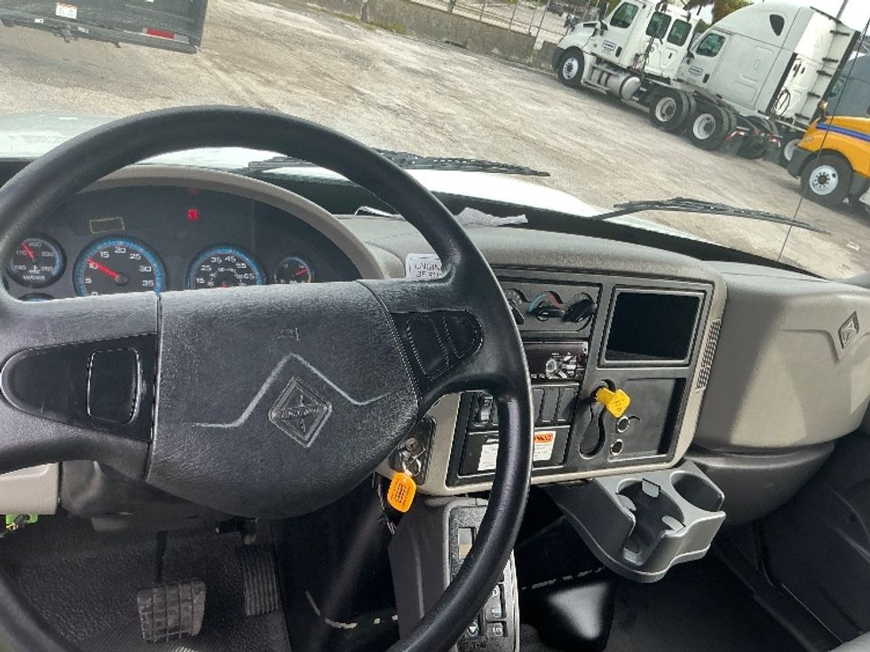 Medium Duty Box Truck-Light and Medium Duty Trucks-International-2019-4300-Lexington-KY-244,436\n\t\tmiles-$ 30,250 - Image 18