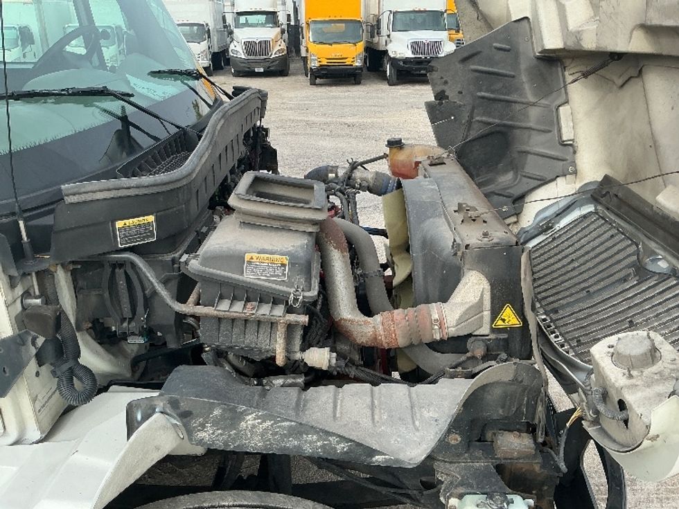 Medium Duty Box Truck-Light and Medium Duty Trucks-International-2019-4300-Lexington-KY-244,436\n\t\tmiles-$ 30,250 - Image 23