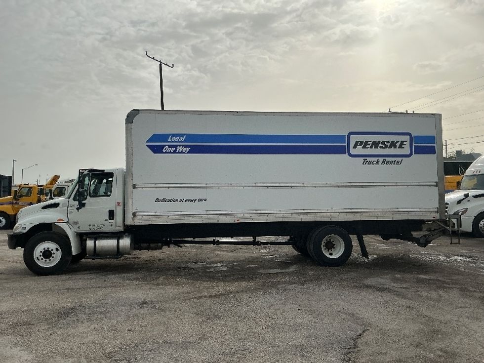 Medium Duty Box Truck-Light and Medium Duty Trucks-International-2019-4300-Lexington-KY-244,436\n\t\tmiles-$ 30,250 - Image 4