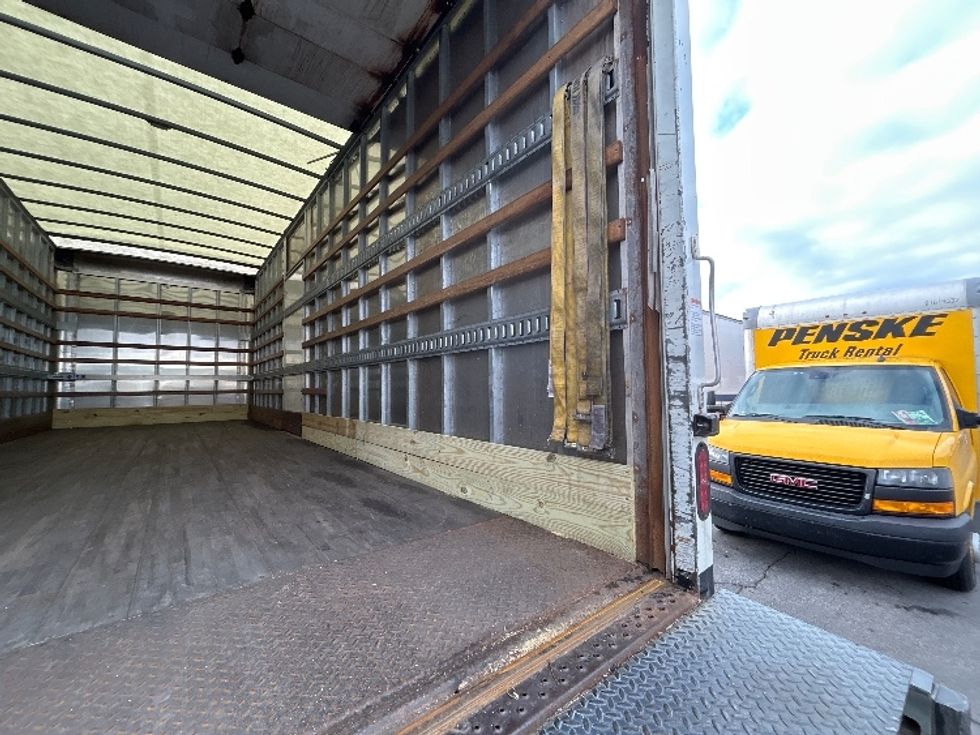 Medium Duty Box Truck-Light and Medium Duty Trucks-International-2019-4300-Liverpool-NY-328,978\n\t\tmiles-$ 20,000 - Image 12