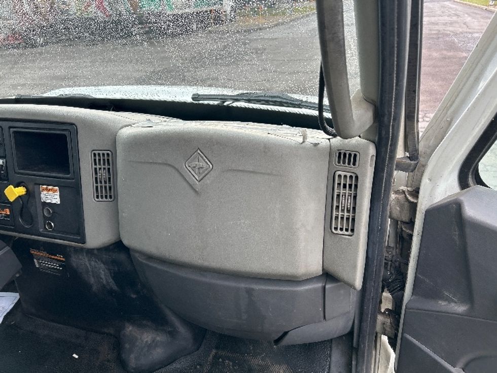 Medium Duty Box Truck-Light and Medium Duty Trucks-International-2019-4300-Liverpool-NY-328,978\n\t\tmiles-$ 20,000 - Image 20