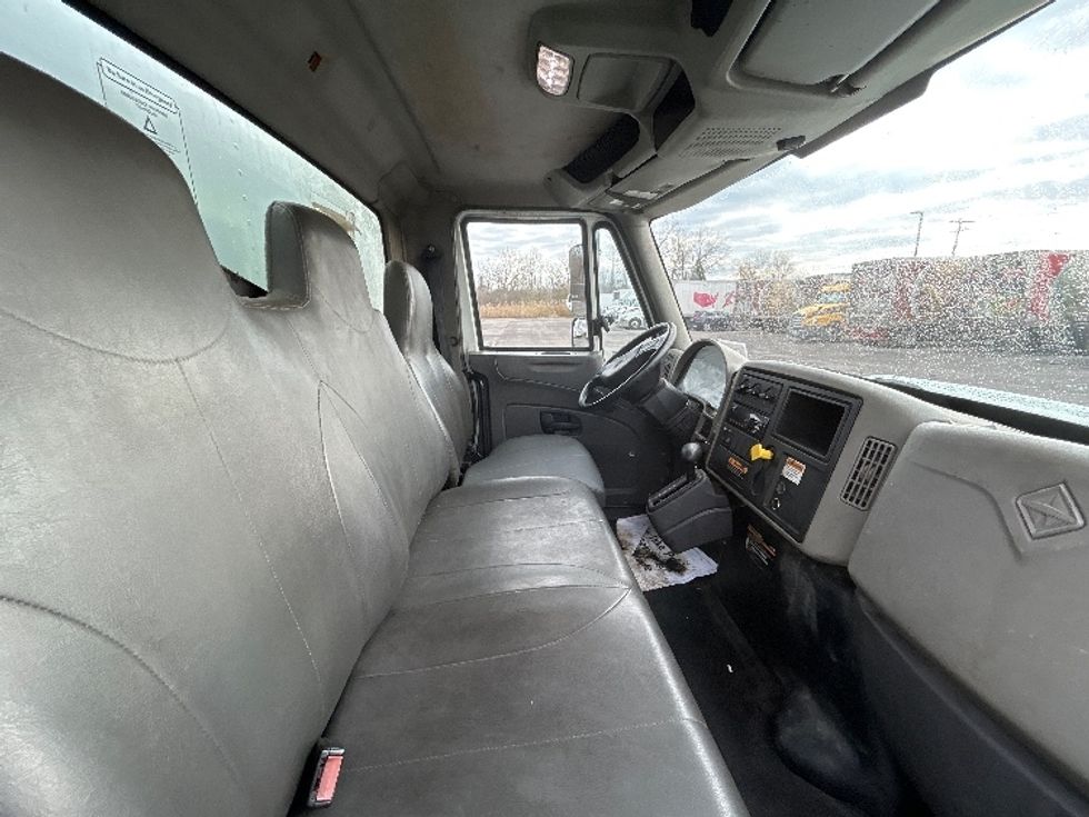 Medium Duty Box Truck-Light and Medium Duty Trucks-International-2019-4300-Liverpool-NY-328,978\n\t\tmiles-$ 20,000 - Image 21